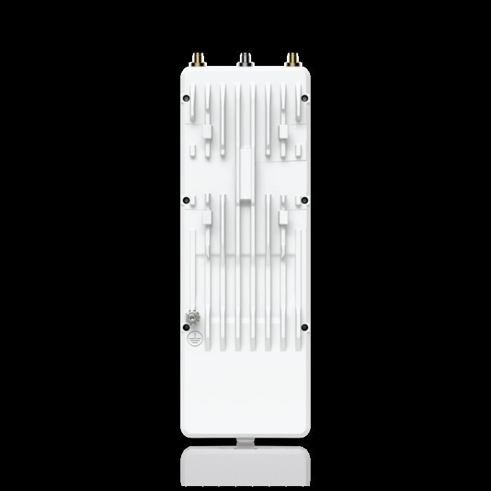 Ubiquiti Wave MLO5 radios &bull 5 GHz &bull 5+ Gbps &bull 1x 10 GbE &bull 1x SFP+ &bull Wave-MLO5 - Image 4